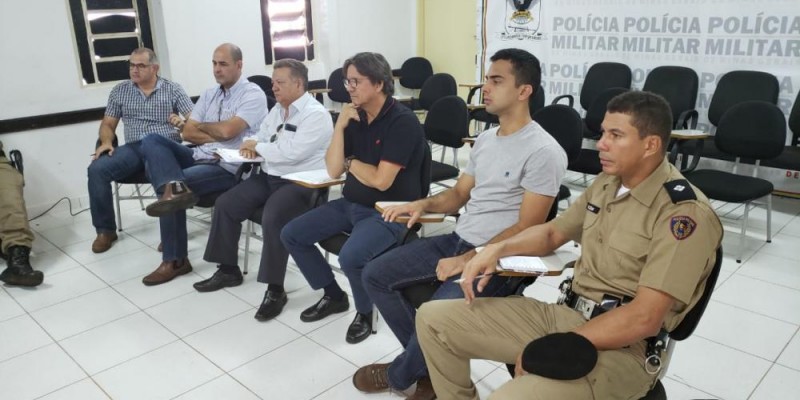 REUNIÃO POLICIA MILITAR