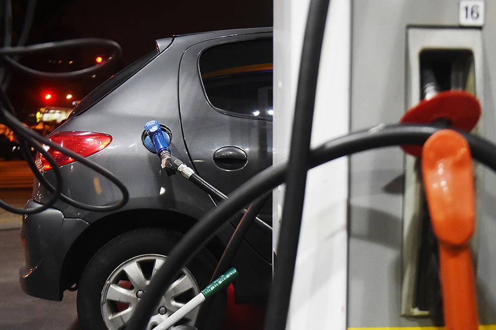 Greve dos caminhoneiros reduz a demanda de gasolina e etanol no Brasil